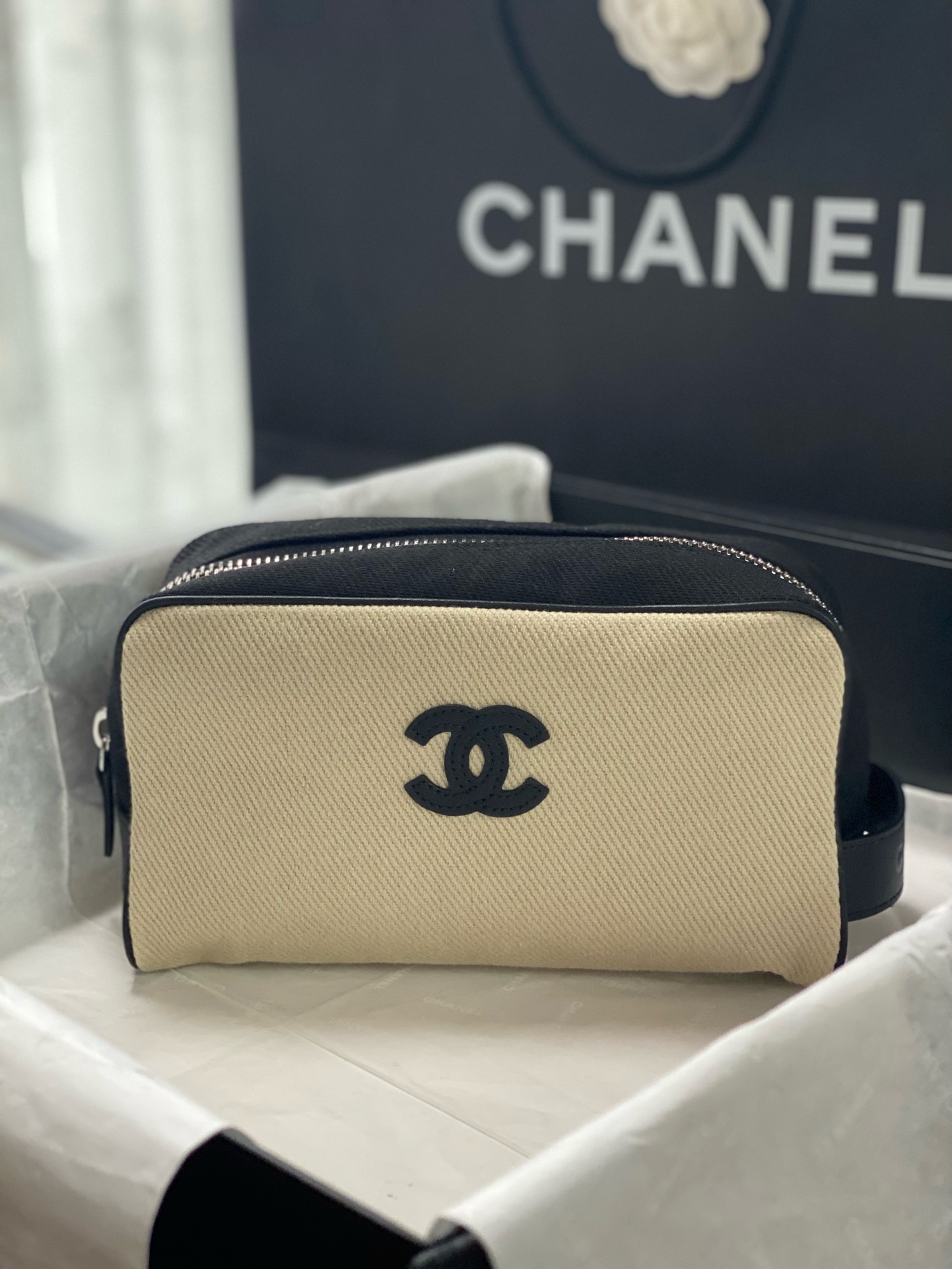 Chanel Large Zipped Pouch AP5267 Beige Chanel Large Zipped Pouch AP5267 Beige