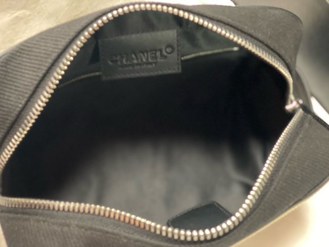 Chanel Zipped Pouch AS5226 Beige Chanel Zipped Pouch AS5226 Beige
