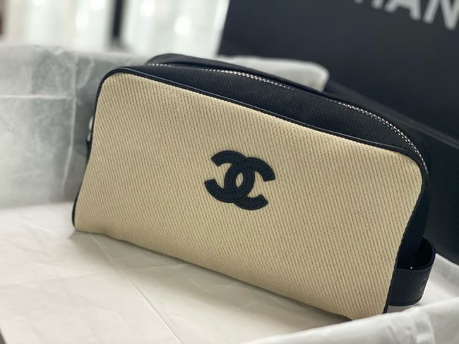 Chanel Zipped Pouch AS5226 Beige Chanel Zipped Pouch AS5226 Beige