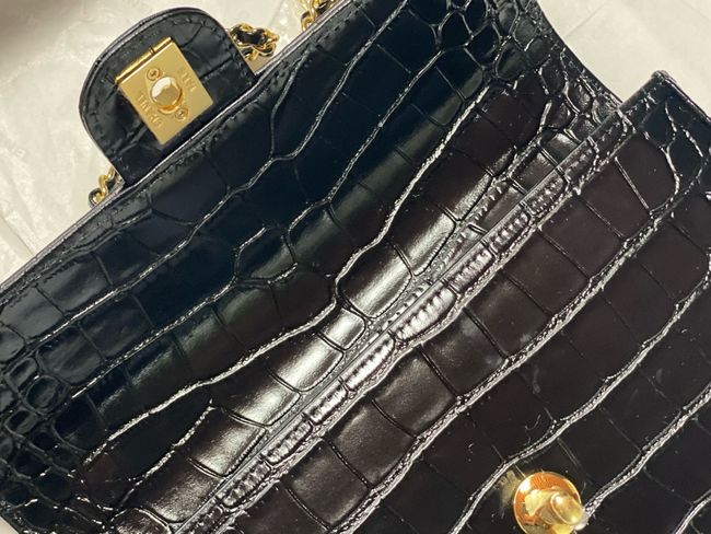 Chanel Clutch with chain Crocodile Embossed AS6340 black