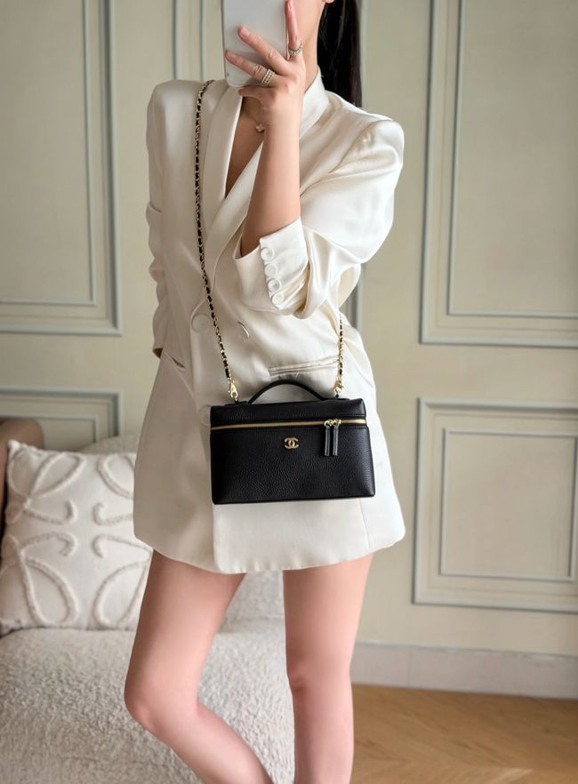 Chanel Large Vanity with chain AP5347 black