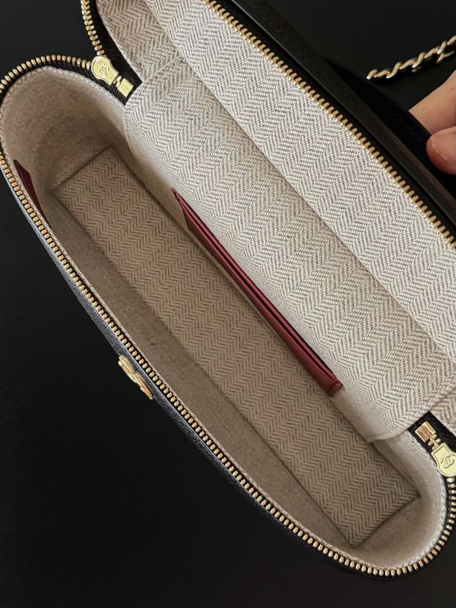 Chanel Large Vanity with chain AP5347 black
