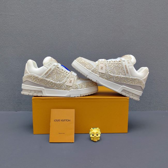 Louis Vuitton Trainer Sneaker 1AHWRJ-2