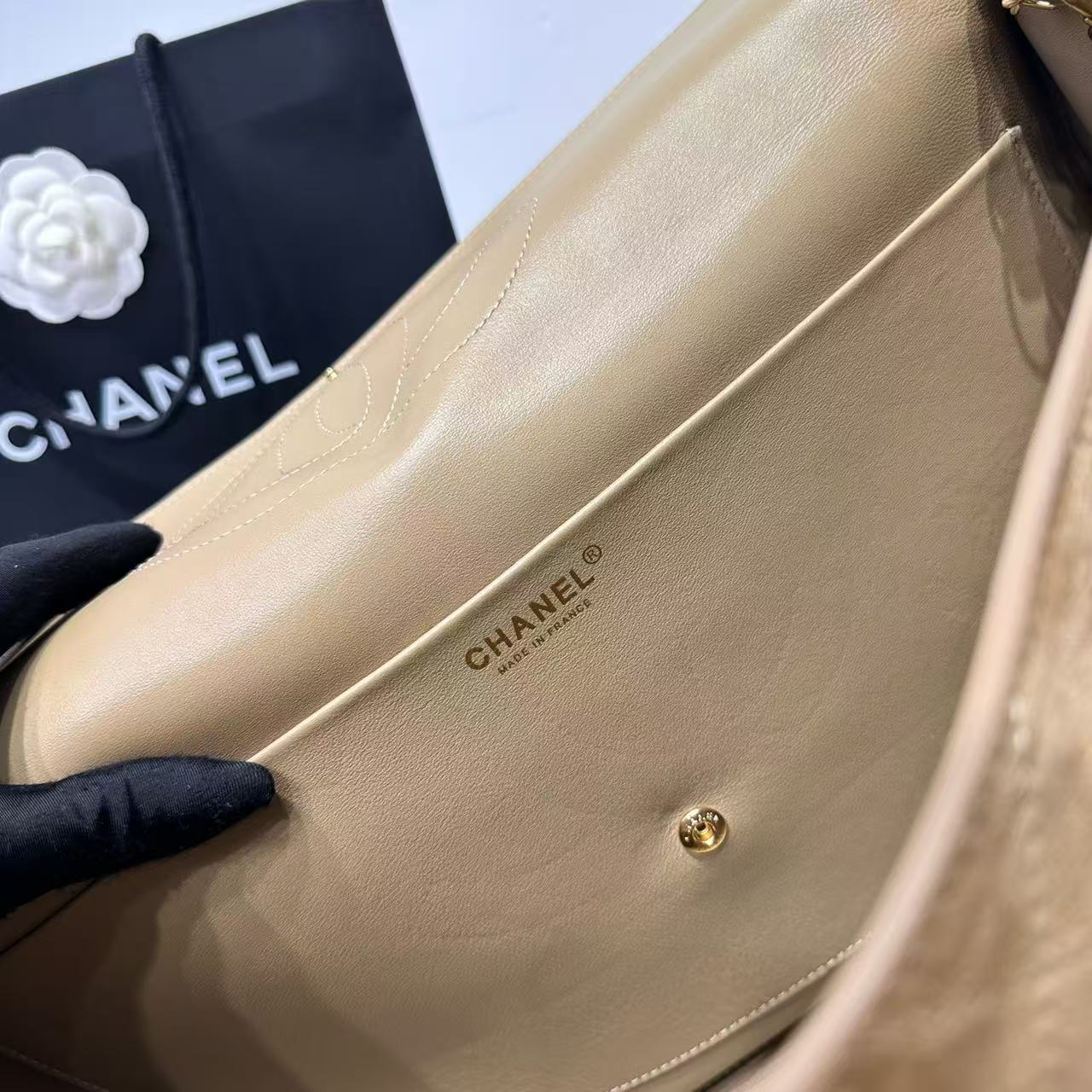 CHANEL Maxi Flapbag Suede Calfskin AS6233 brown CHANEL Maxi Flapbag Suede Calfskin AS6233 brown