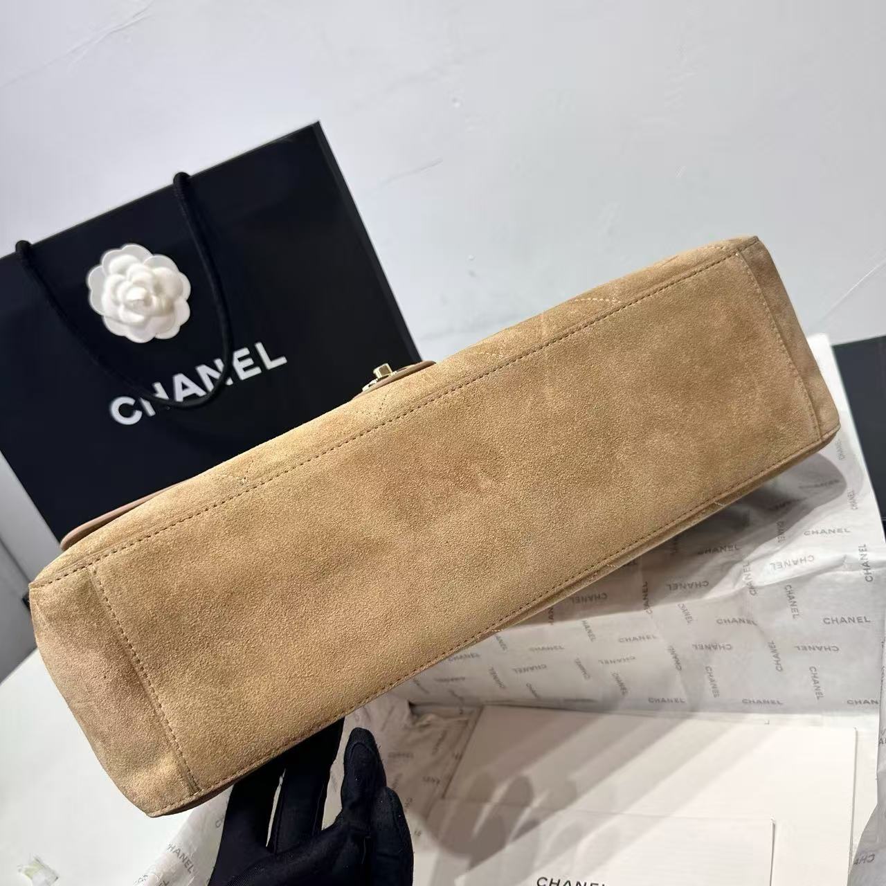 CHANEL Maxi Flapbag Suede Calfskin AS6233 brown CHANEL Maxi Flapbag Suede Calfskin AS6233 brown