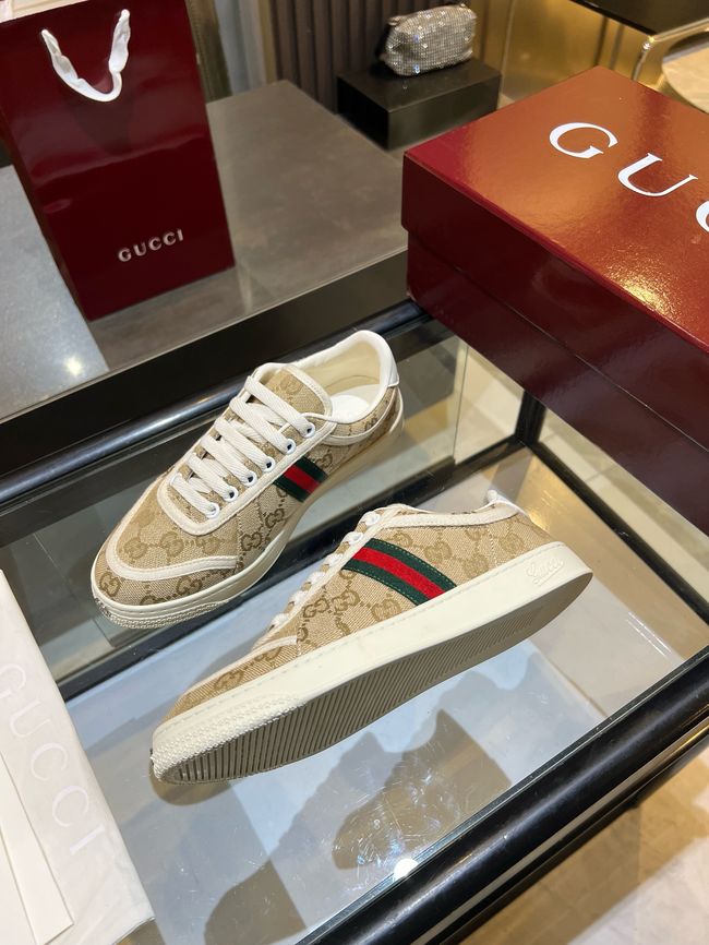 Gucci sneaker with Web 757943-2