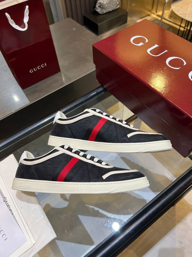 Gucci sneaker with Web 757943-9