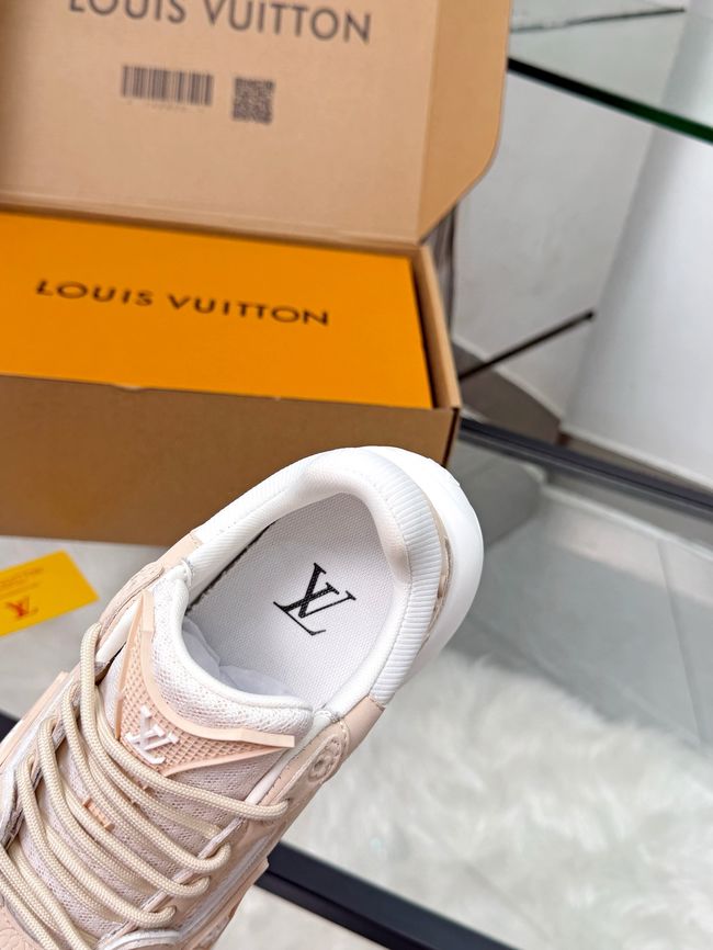 Louis Vuitton Sneakers 64131-1