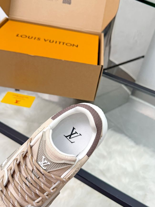 Louis Vuitton Sneakers 64131-3