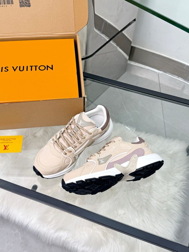 Louis Vuitton Sneakers 64131-3