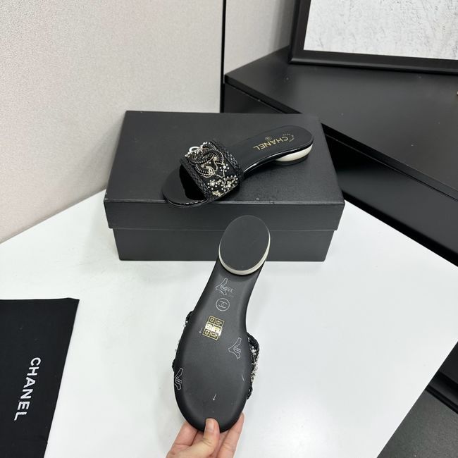 Chanel Mules 64136-2