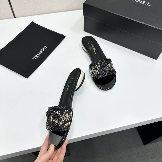 Chanel Mules 64136-2