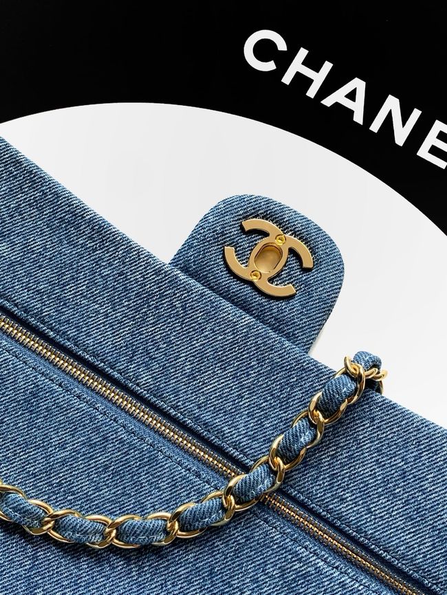 CHANEL Maxi Flapbag AS6281 denim blue