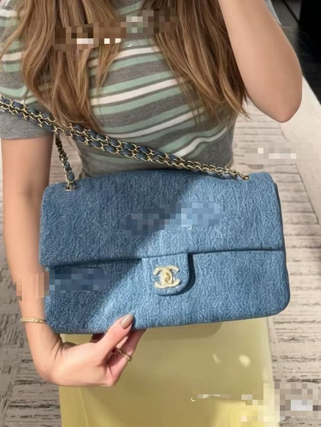 CHANEL Maxi Flapbag AS6281 denim blue