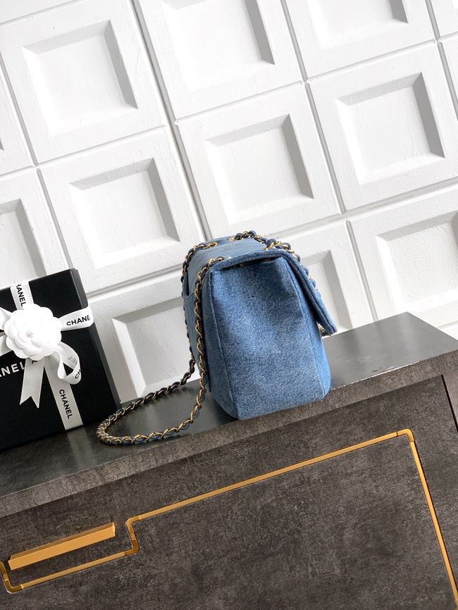 CHANEL Maxi Flapbag AS6281 denim blue