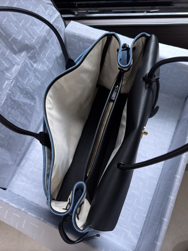 Chanel Large Shopping Bag AS6289 Black & denim blue Chanel Large Shopping Bag AS6289 Black & denim blue