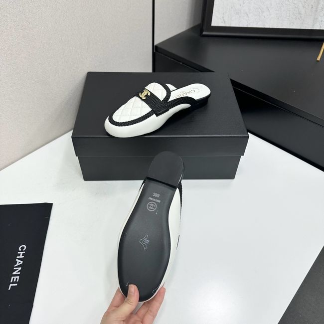 Chanel Mules 64154-2