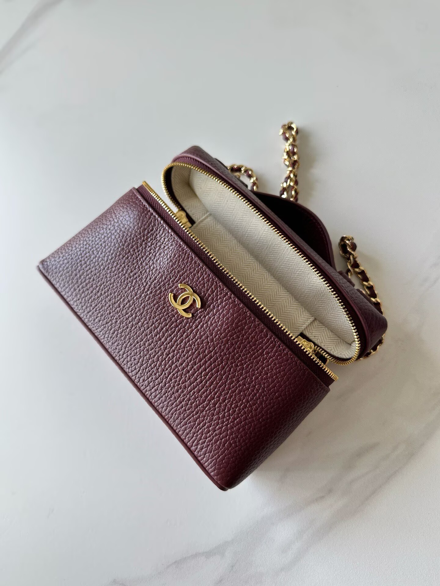 Chanel Vanity With Chain AP5346 Burgundy