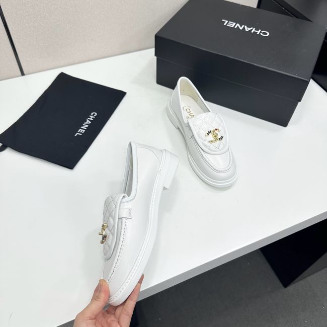 Chanel Moccasins 64159-4