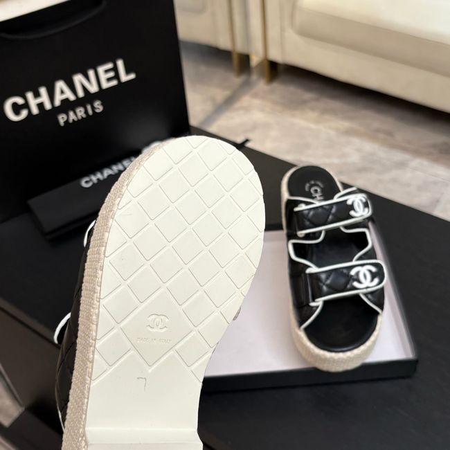 Chanel Mules 64165-1