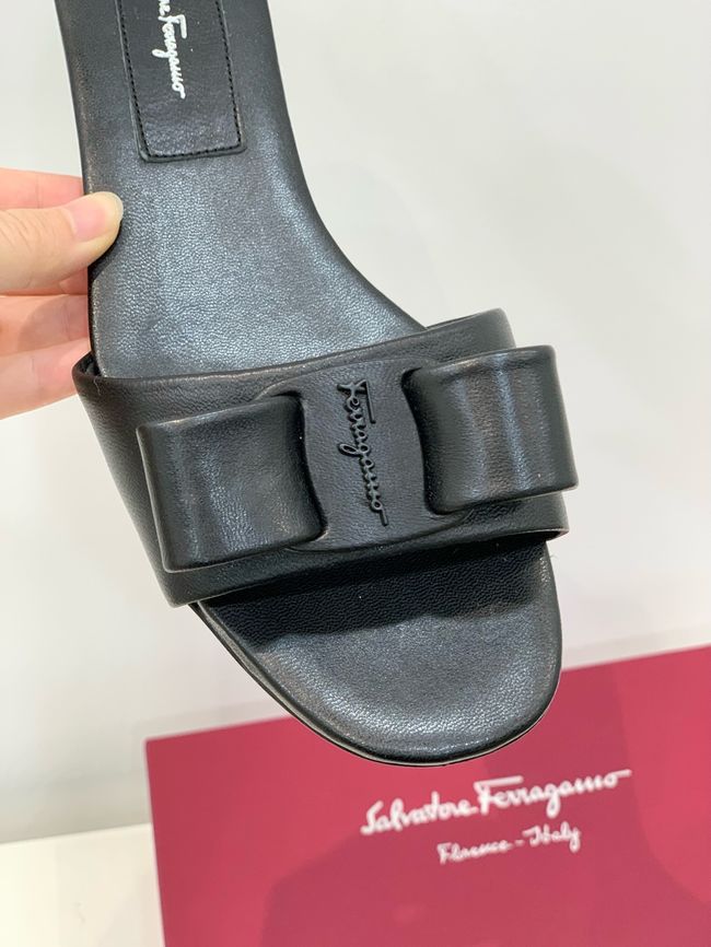 Ferragamo Slippers 64189-2