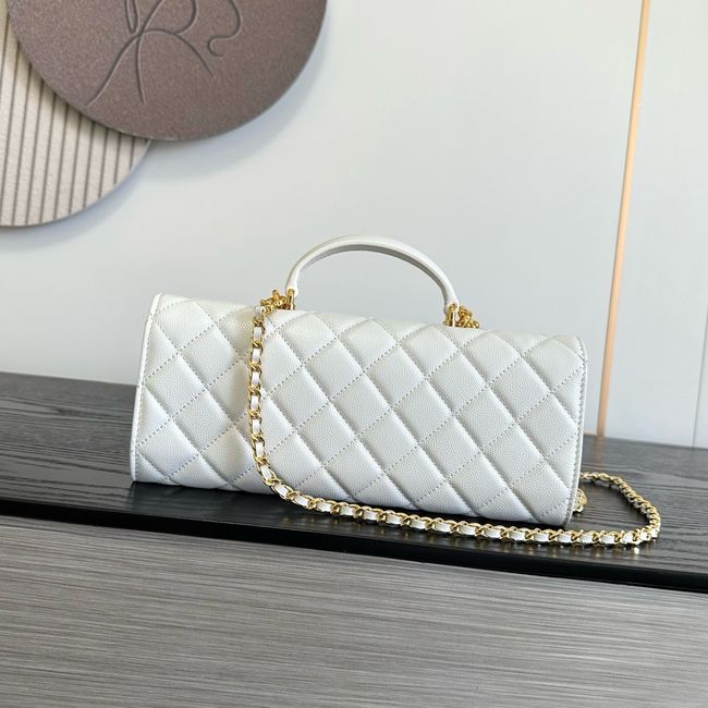 Chanel Clutch with chain AP5280 white