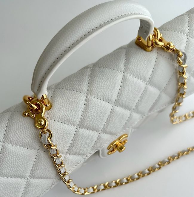 Chanel Clutch with chain AP5280 white