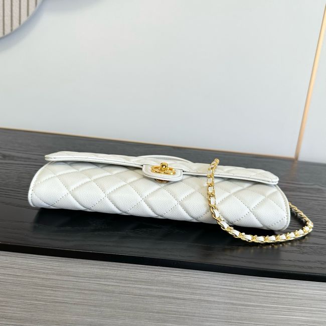 Chanel Clutch with chain AP5280 white