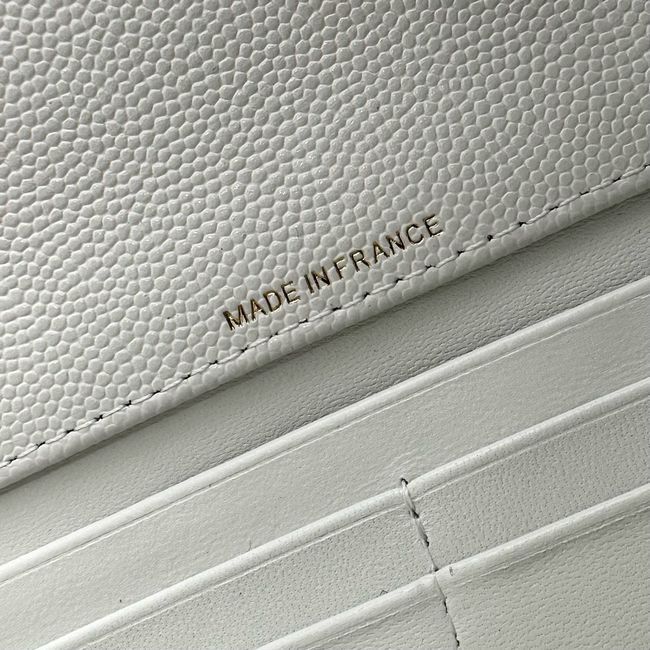Chanel Clutch with chain AP5280 white