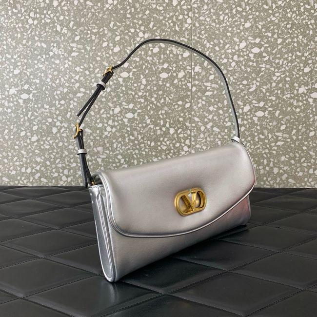 VALENTINO DEVAIN Small Sheepskin Shoulder Bag WB0T31 Silver VALENTINO DEVAIN Small Sheepskin Shoulder Bag WB0T31 Silver