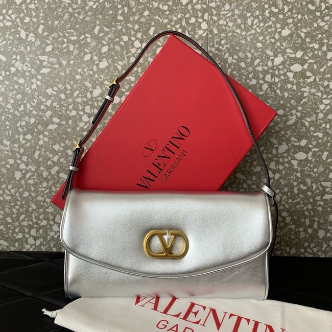 VALENTINO DEVAIN Small Sheepskin Shoulder Bag WB0T31 Silver VALENTINO DEVAIN Small Sheepskin Shoulder Bag WB0T31 Silver