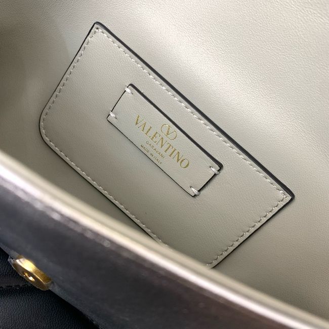 VALENTINO DEVAIN Small Sheepskin Shoulder Bag WB0T31 Silver VALENTINO DEVAIN Small Sheepskin Shoulder Bag WB0T31 Silver