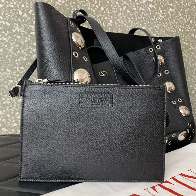 VALENTINO NELLCOTE Medium Calfskin Handbag WB0R79 BLACK VALENTINO NELLCOTE Medium Calfskin Handbag WB0R79 BLACK