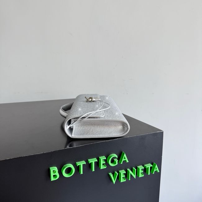 Bottega Veneta Andiamo Clutch Crystal 32190 Silver Bottega Veneta Andiamo Clutch Crystal 32190 Silver