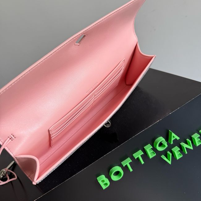 Bottega Veneta Andiamo Clutch Crystal 32190 pink Bottega Veneta Andiamo Clutch Crystal 32190 pink