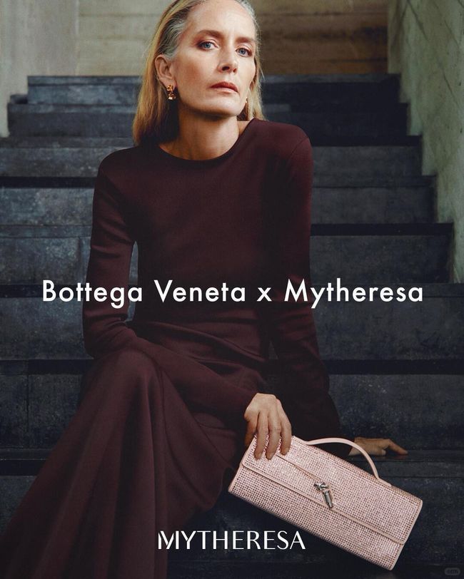 Bottega Veneta Andiamo Clutch Crystal 32190 pink Bottega Veneta Andiamo Clutch Crystal 32190 pink
