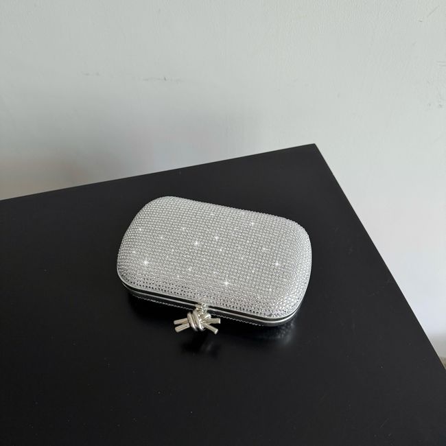 Bottega Veneta Soft Knot Clutch Crystal 06149 Silver Bottega Veneta Soft Knot Clutch Crystal 06149 Silver