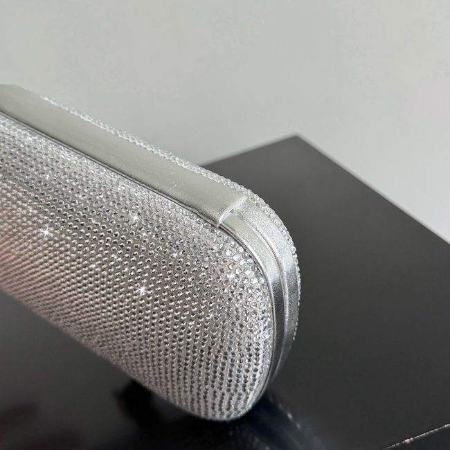 Bottega Veneta Soft Knot Clutch Crystal 06149 Silver Bottega Veneta Soft Knot Clutch Crystal 06149 Silver