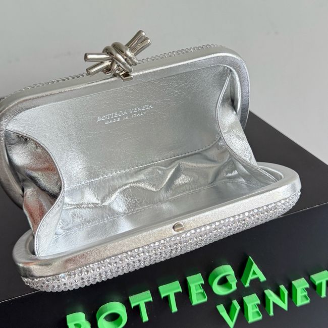 Bottega Veneta Soft Knot Clutch Crystal 06149 Silver Bottega Veneta Soft Knot Clutch Crystal 06149 Silver
