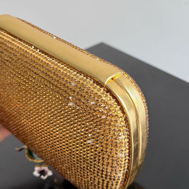 Bottega Veneta Soft Knot Clutch Crystal 06149 gold Bottega Veneta Soft Knot Clutch Crystal 06149 gold