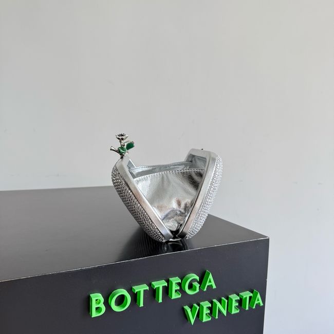Bottega Veneta Soft Knot Clutch Crystal 866062V Silver Bottega Veneta Soft Knot Clutch Crystal 866062V Silver
