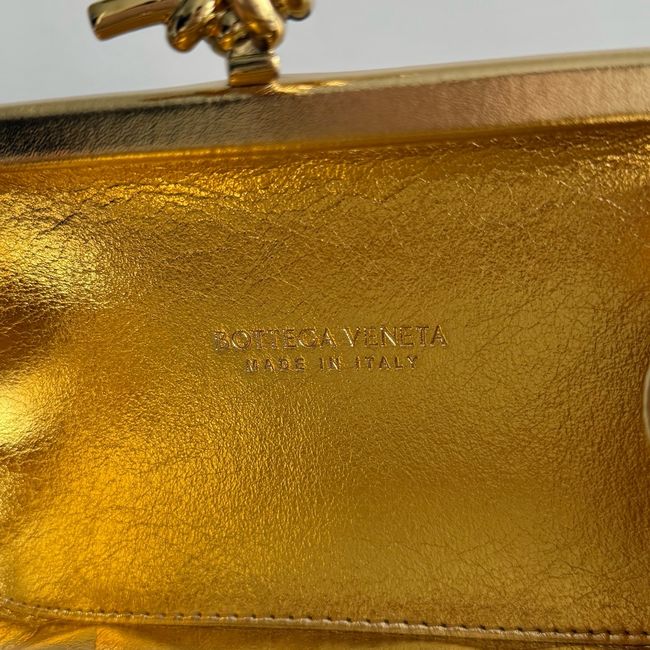 Bottega Veneta Soft Knot Clutch Crystal 866062V gold Bottega Veneta Soft Knot Clutch Crystal 866062V gold