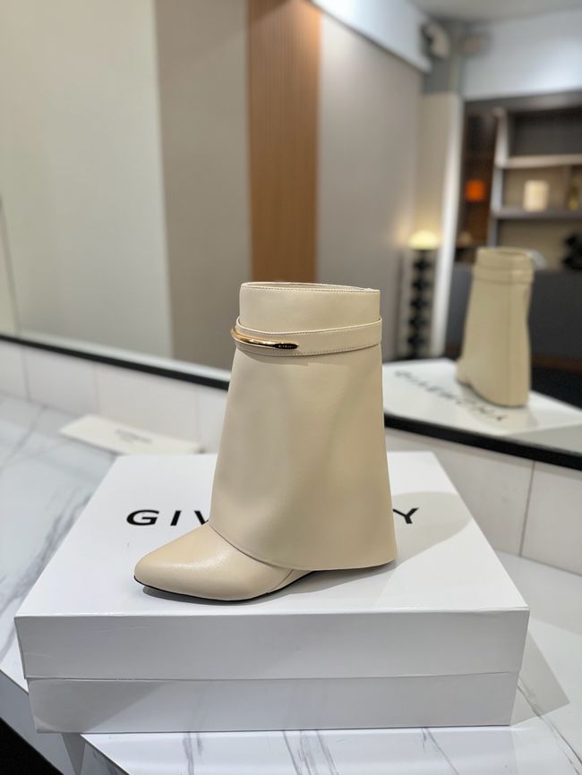 Givenchy Mid-Calf Boots Shiny Calfskin high heels 8.5CM 65260-3 Givenchy Mid-Calf Boots Shiny Calfskin high heels 8.5CM 65260-3