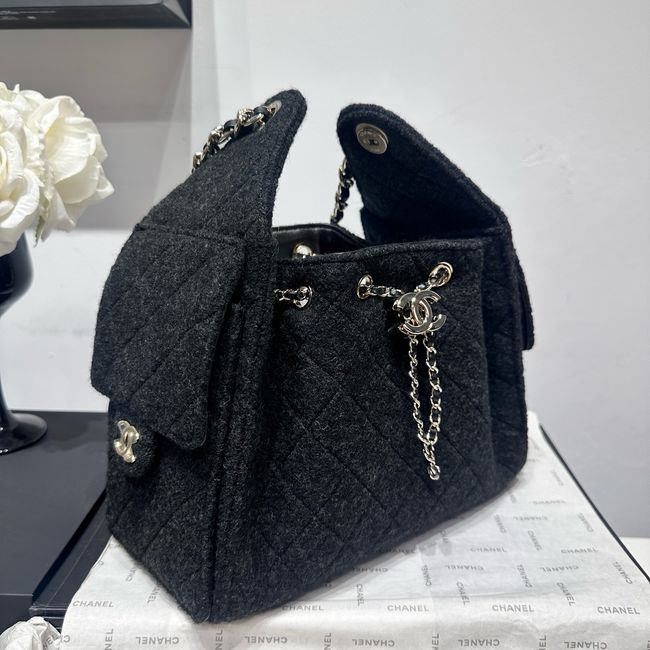 CHANEL 25 SMALL HANDBAG Felt AS5293 Dark Gray CHANEL 25 SMALL HANDBAG Felt AS5293 Dark Gray