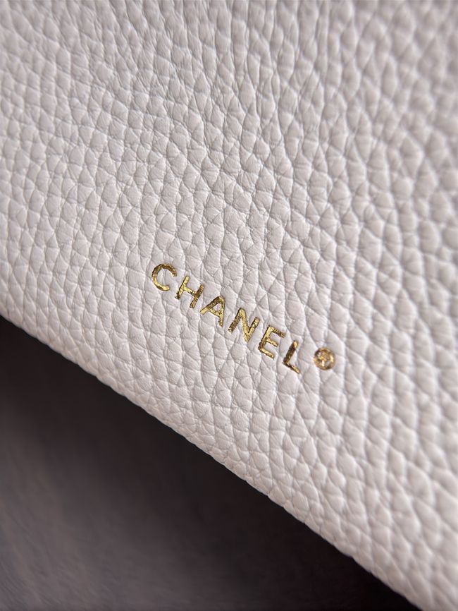 Chanel Large Vanity with chain AS6473 white Chanel Large Vanity with chain AS6473 white