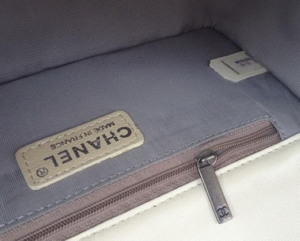 Chanel A67086 Offwhite Le Boy Flap Shoulder Bag Silver Chanel A67086 Offwhite Le Boy Flap Shoulder Bag Silver