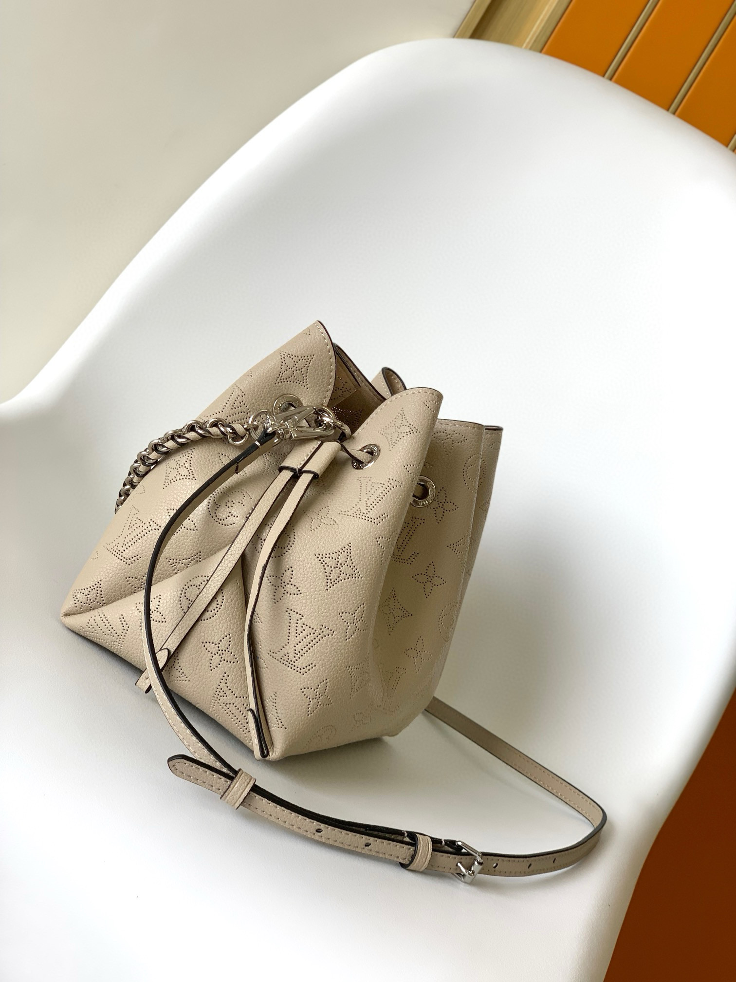 Louis Vuitton BELLA M57201 Creme Beige Louis Vuitton BELLA M57201 Creme Beige