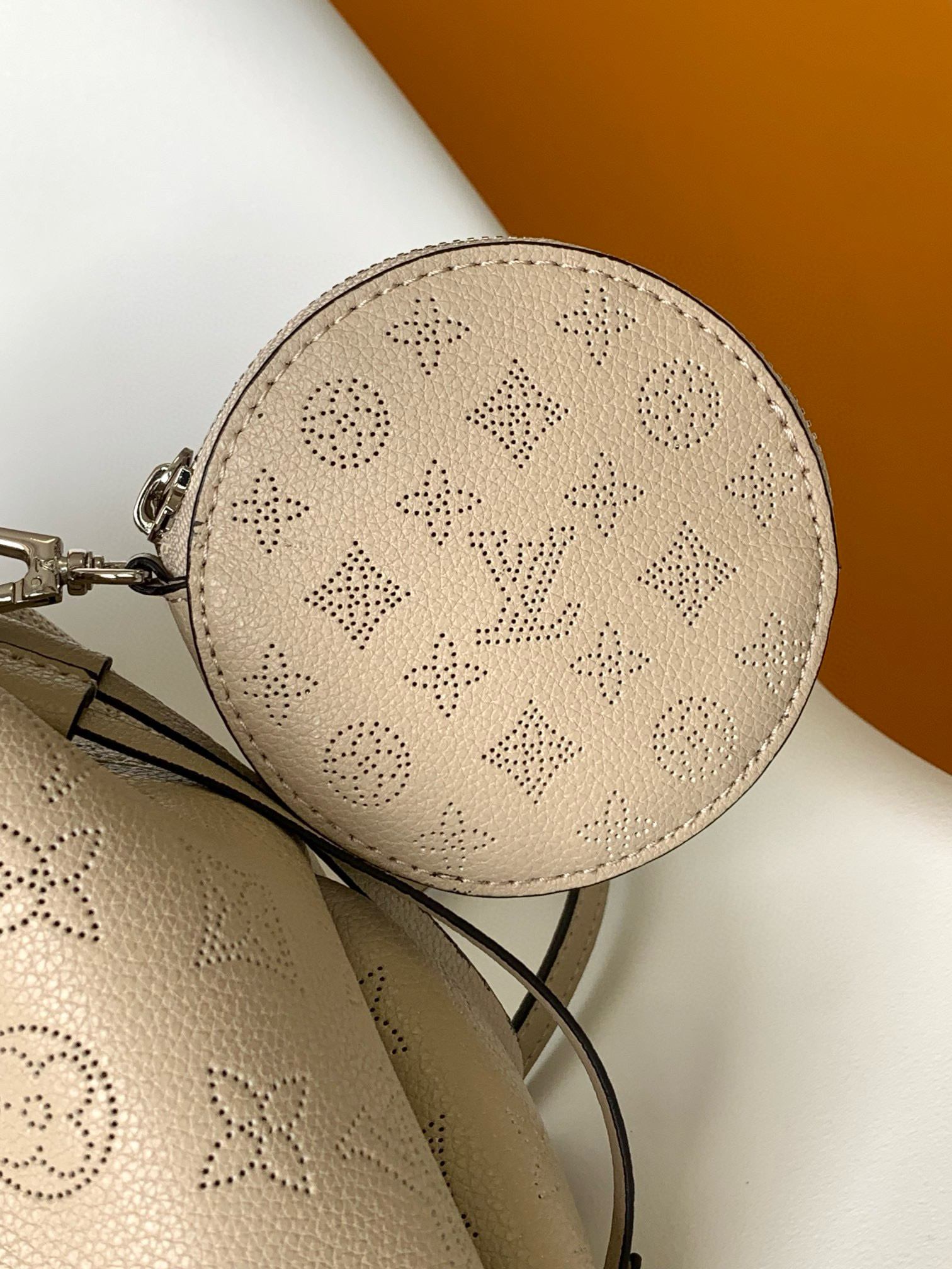 Louis Vuitton BELLA M57201 Creme Beige Louis Vuitton BELLA M57201 Creme Beige