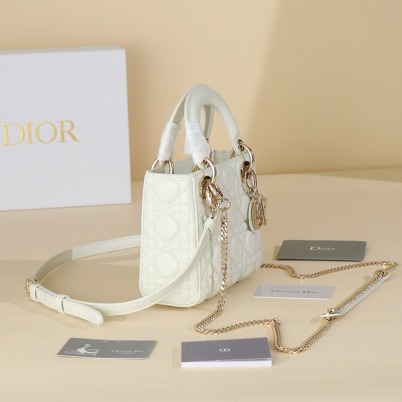 MINI LADY DIOR BAG Lambskin M0566OW white&gold MINI LADY DIOR BAG Lambskin M0566OW white&gold